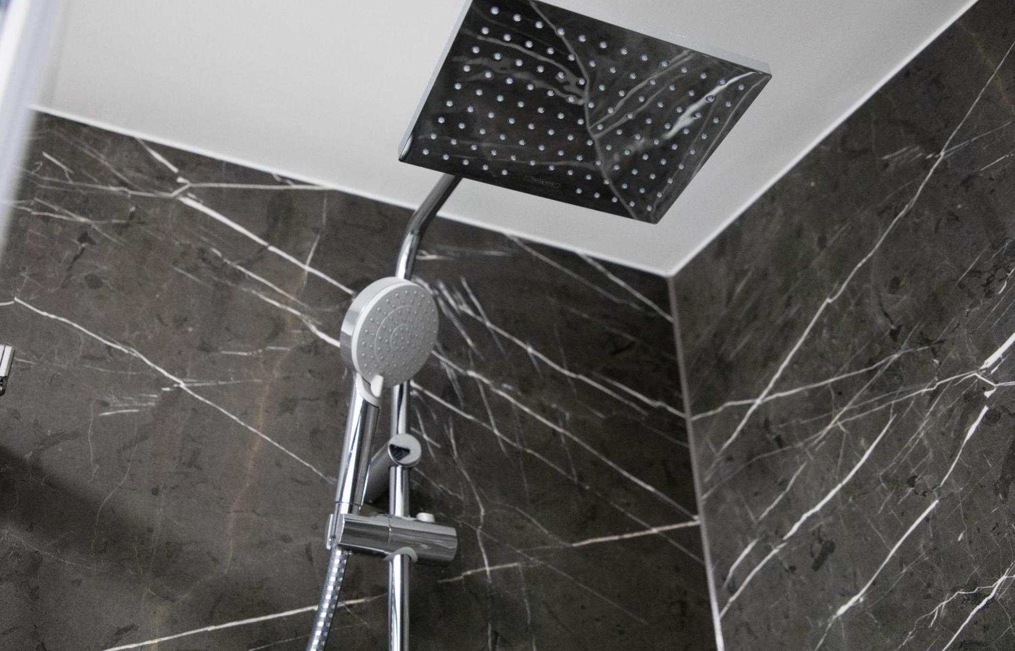 The Kaizen Apartman West Bromwich Szoba fotó