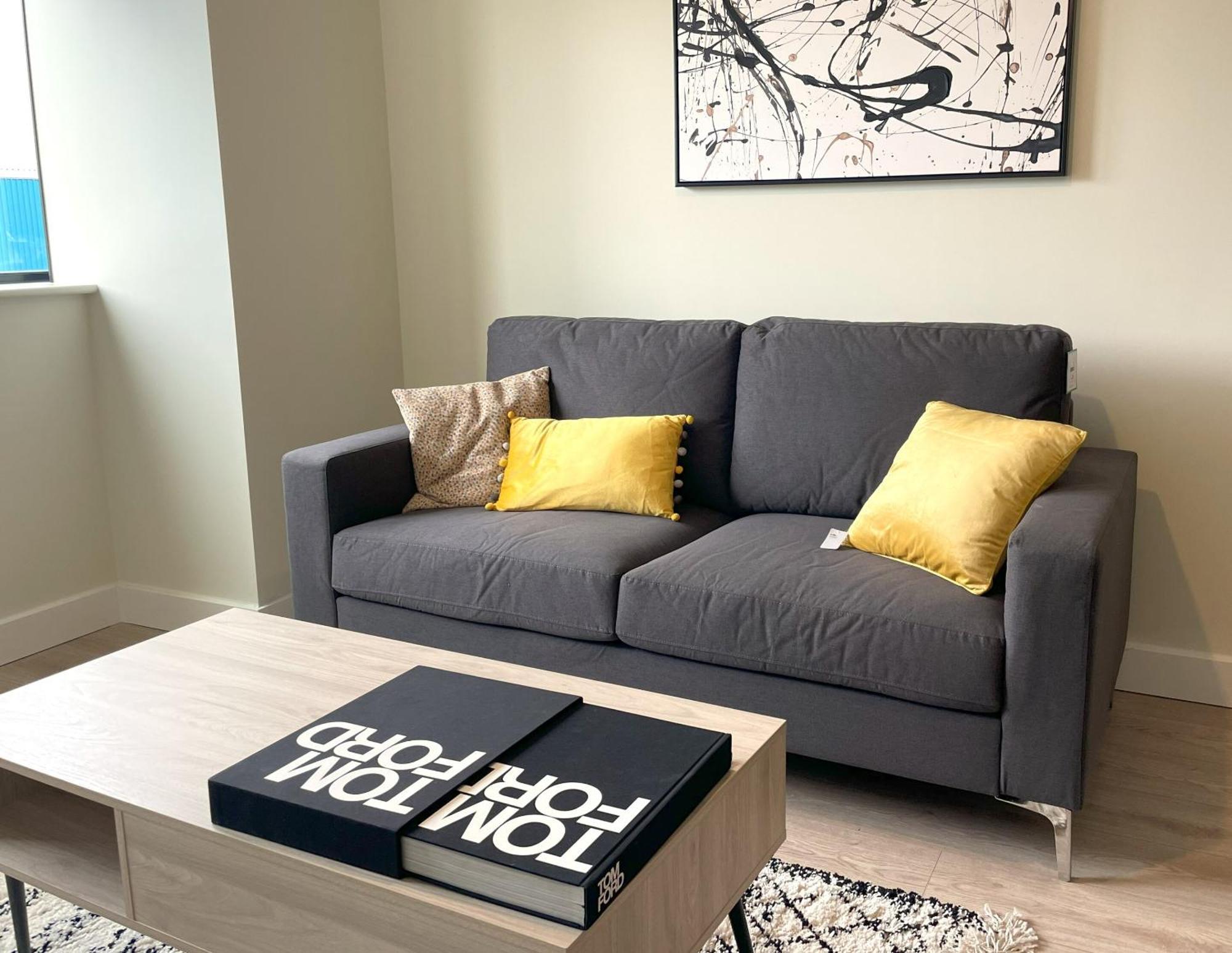 The Kaizen Apartman West Bromwich Szoba fotó
