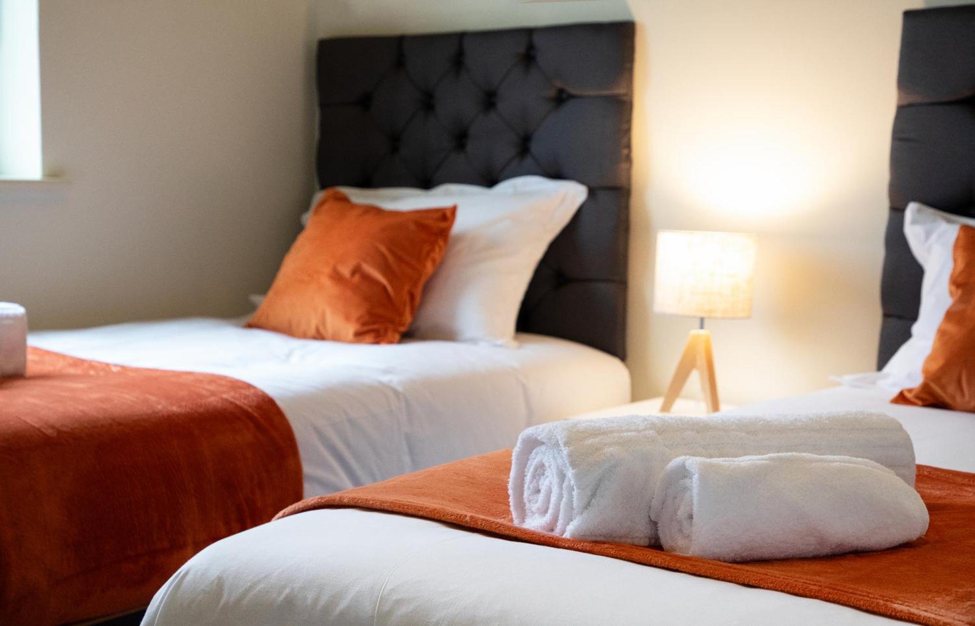 The Kaizen Apartman West Bromwich Szoba fotó